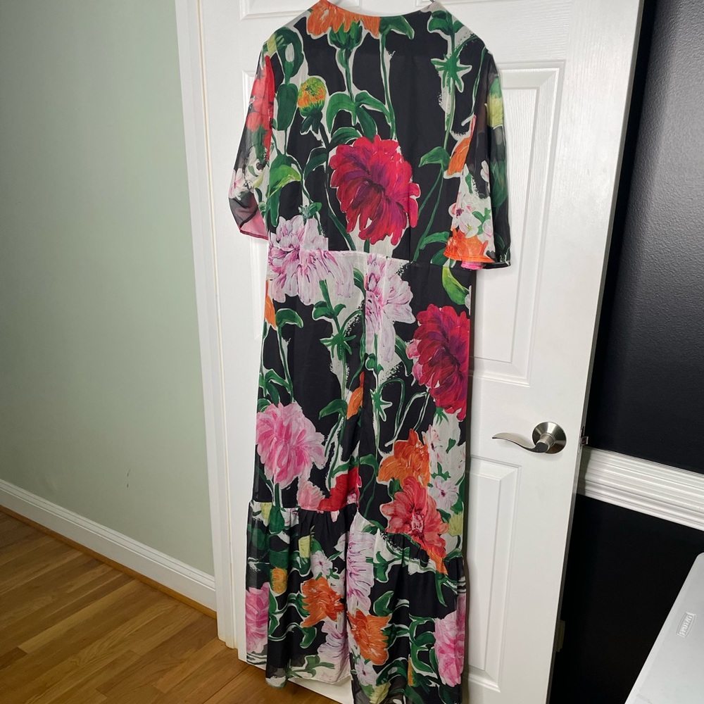 Floral Maxi Dress - Black with Multicolor Floral Print - Picture 4 of 7